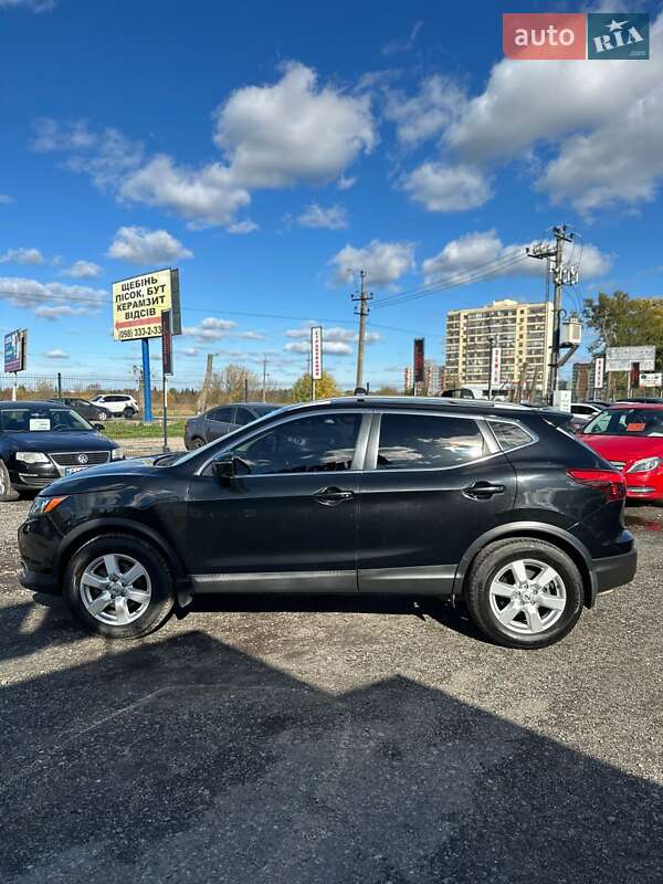 Позашляховик / Кросовер Nissan Rogue Sport 2017 в Білогородці
