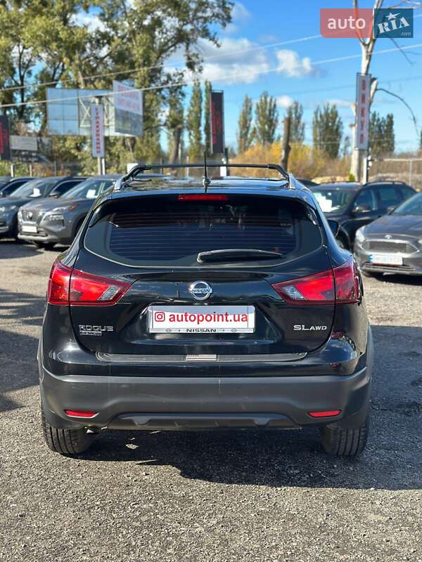 Позашляховик / Кросовер Nissan Rogue Sport 2017 в Білогородці