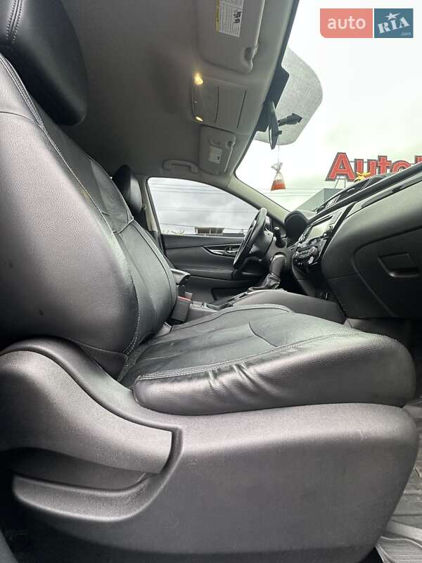 Позашляховик / Кросовер Nissan Rogue Sport 2017 в Білогородці