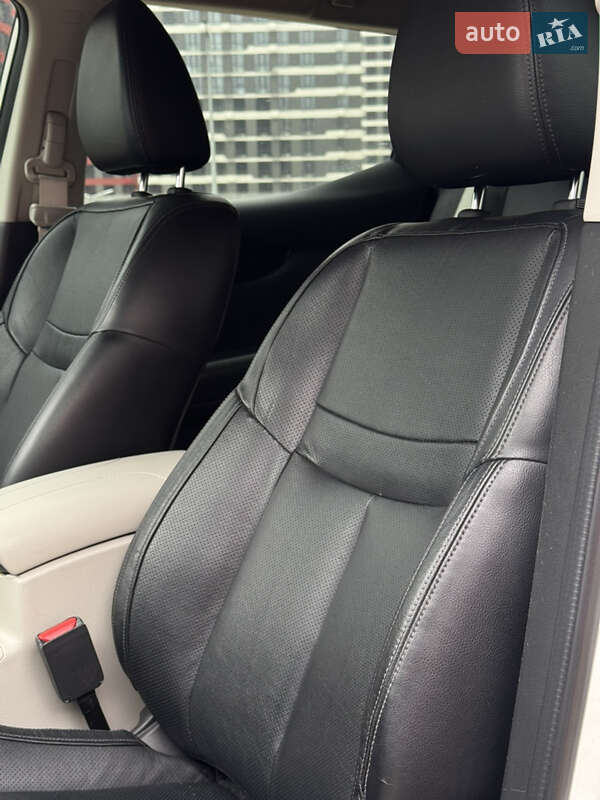 Внедорожник / Кроссовер Nissan Rogue Sport 2019 в Киеве фото 26 Внедорожник / Кроссовер Nissan Rogue Sport 2019 в Киеве