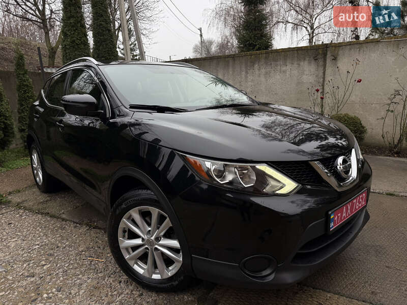 Внедорожник / Кроссовер Nissan Rogue Sport 2018 в Лубнах