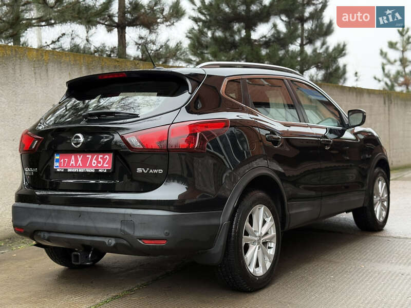 Внедорожник / Кроссовер Nissan Rogue Sport 2018 в Лубнах