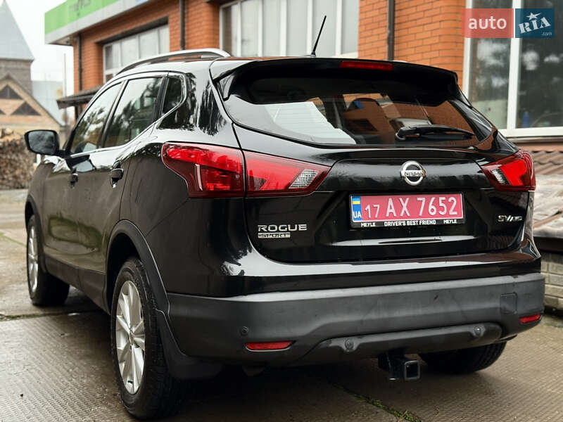 Внедорожник / Кроссовер Nissan Rogue Sport 2018 в Лубнах