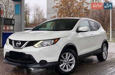Позашляховик / Кросовер Nissan Rogue Sport 2017 в Миколаєві