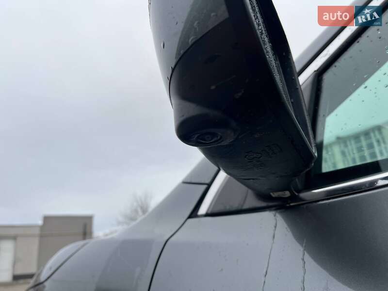 Позашляховик / Кросовер Nissan Rogue Sport 2017 в Івано-Франківську