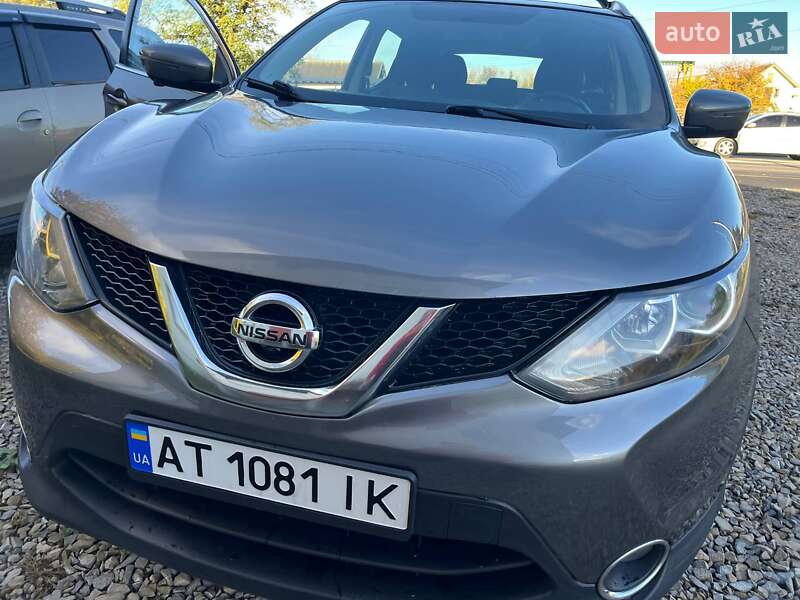 Позашляховик / Кросовер Nissan Rogue Sport 2017 в Івано-Франківську