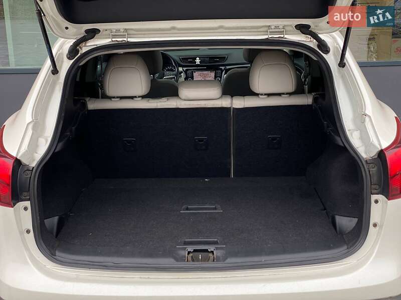 Внедорожник / Кроссовер Nissan Rogue Sport 2017 в Киеве фото 49 Внедорожник / Кроссовер Nissan Rogue Sport 2017 в Киеве