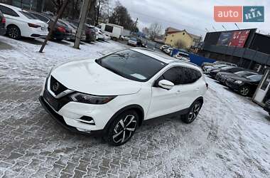 Внедорожник / Кроссовер Nissan Rogue Sport 2021 в Ужгороде