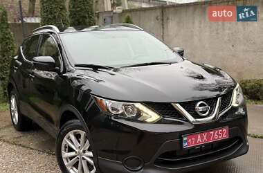 Внедорожник / Кроссовер Nissan Rogue Sport 2018 в Лубнах