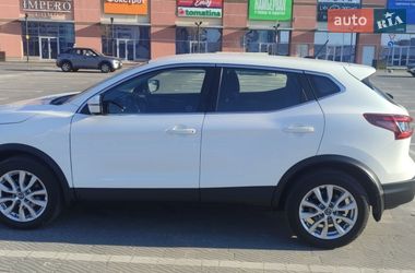 Внедорожник / Кроссовер Nissan Rogue Sport 2022 в Львове