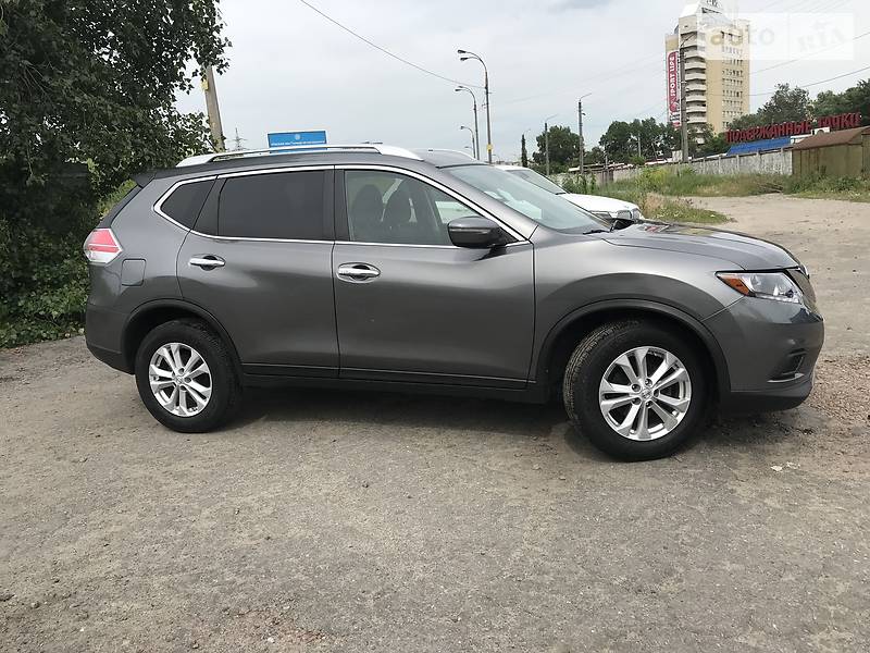 Позашляховик / Кросовер Nissan Rogue 2015 в Києві