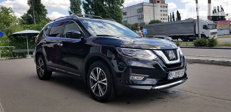 Позашляховик / Кросовер Nissan Rogue 2017 в Полтаві