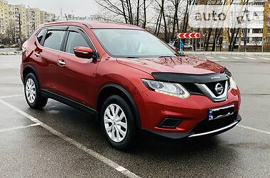 Внедорожник / Кроссовер Nissan Rogue 2015 в Киеве