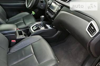 Позашляховик / Кросовер Nissan Rogue 2014 в 
