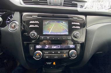 Позашляховик / Кросовер Nissan Rogue 2016 в 