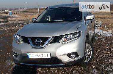 Позашляховик / Кросовер Nissan Rogue 2015 в 