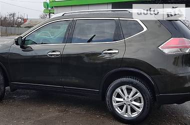 Позашляховик / Кросовер Nissan Rogue 2015 в 