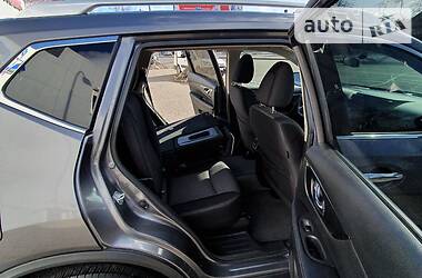 Позашляховик / Кросовер Nissan Rogue 2017 в 