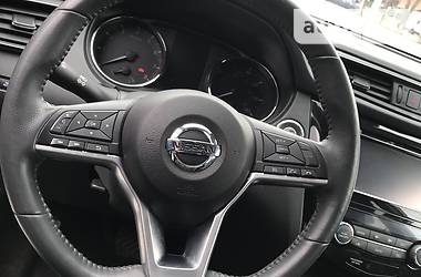 Позашляховик / Кросовер Nissan Rogue 2016 в 