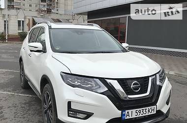 Позашляховик / Кросовер Nissan Rogue 2016 в 
