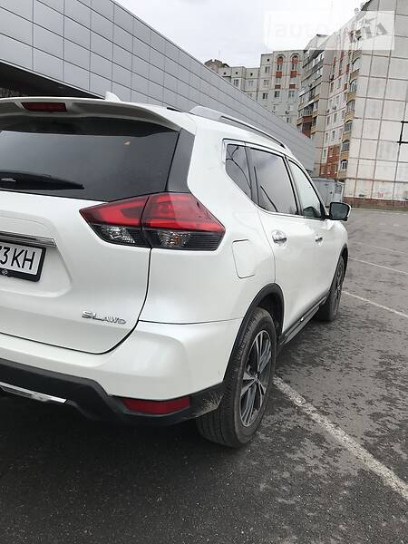 Внедорожник / Кроссовер Nissan Rogue 2016 в Киеве
