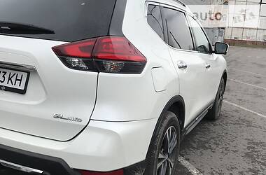 Позашляховик / Кросовер Nissan Rogue 2016 в 