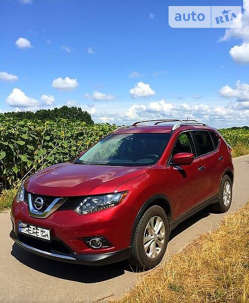 Позашляховик / Кросовер Nissan Rogue 2016 в Чернівцях
