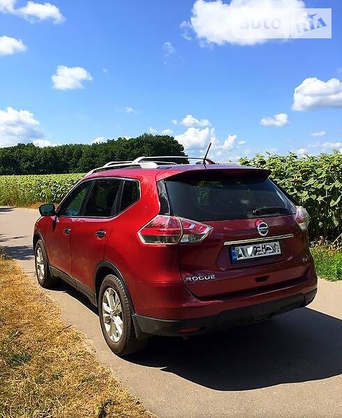 Позашляховик / Кросовер Nissan Rogue 2016 в Чернівцях