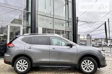 Позашляховик / Кросовер Nissan Rogue 2017 в 