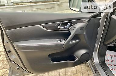 Позашляховик / Кросовер Nissan Rogue 2017 в 