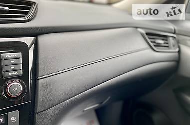 Позашляховик / Кросовер Nissan Rogue 2017 в 
