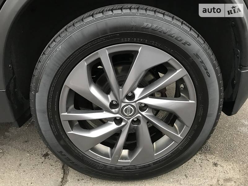 Позашляховик / Кросовер Nissan Rogue 2015 в Києві