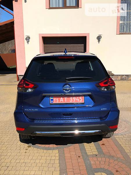 Позашляховик / Кросовер Nissan Rogue 2018 в Львові