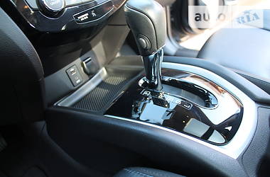 Позашляховик / Кросовер Nissan Rogue 2015 в 