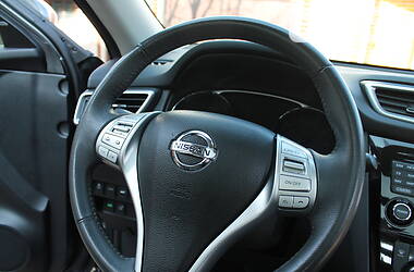 Позашляховик / Кросовер Nissan Rogue 2015 в 