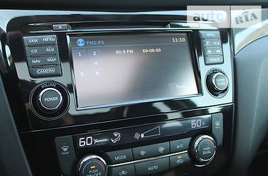 Позашляховик / Кросовер Nissan Rogue 2015 в 