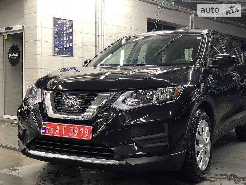 Позашляховик / Кросовер Nissan Rogue 2017 в 