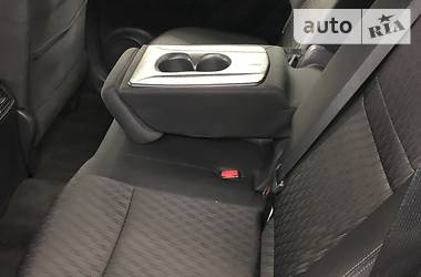 Позашляховик / Кросовер Nissan Rogue 2017 в 