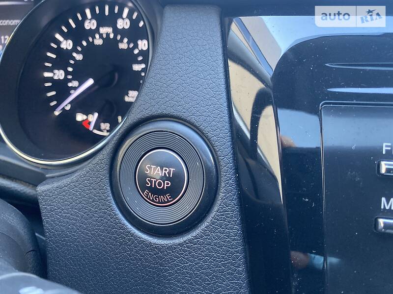 Позашляховик / Кросовер Nissan Rogue 2014 в Києві