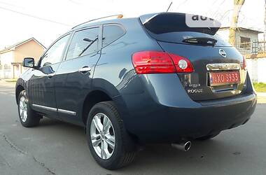 Позашляховик / Кросовер Nissan Rogue 2013 в 