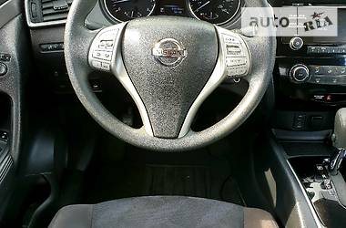 Позашляховик / Кросовер Nissan Rogue 2015 в 