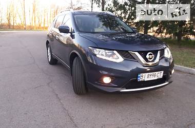 Внедорожник / Кроссовер Nissan Rogue 2016 в 