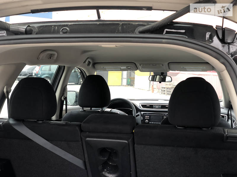 Позашляховик / Кросовер Nissan Rogue 2014 в Луцьку
