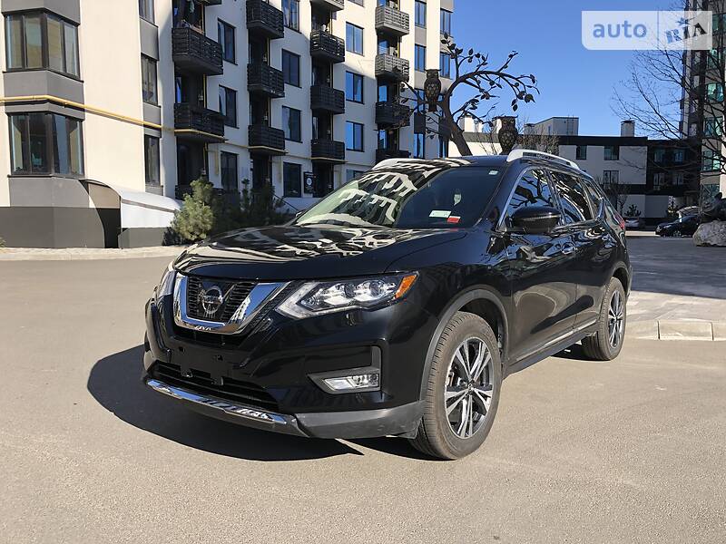 Позашляховик / Кросовер Nissan Rogue 2017 в Києві