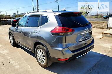 Позашляховик / Кросовер Nissan Rogue 2017 в 