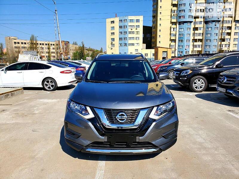 Позашляховик / Кросовер Nissan Rogue 2017 в 