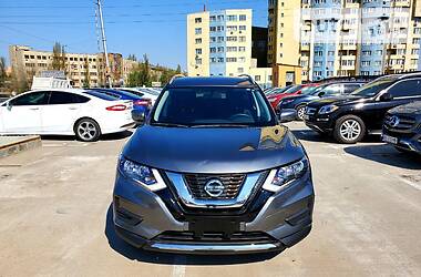 Позашляховик / Кросовер Nissan Rogue 2017 в 