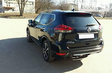 Позашляховик / Кросовер Nissan Rogue 2017 в 