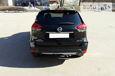 Позашляховик / Кросовер Nissan Rogue 2017 в 