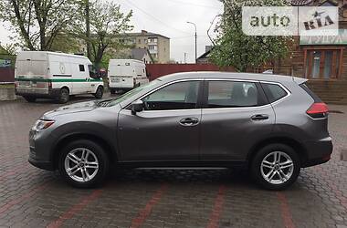 Позашляховик / Кросовер Nissan Rogue 2017 в 